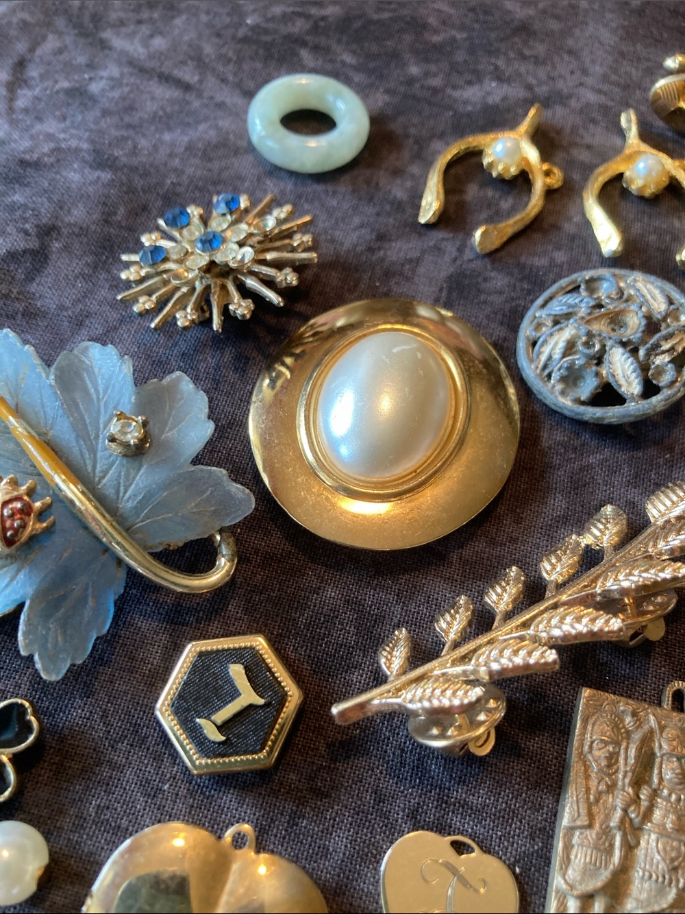 Junk Drawer Trinkets & Oddities cufflinks pins pendants etc - Picture 6 of 12